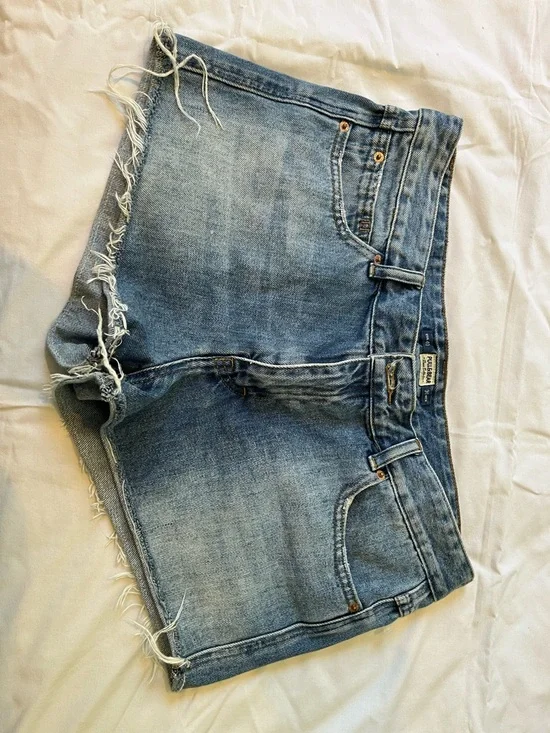 Pull&Bear Light Blue Denim Shorts with Frayed Hem - Picture 1 of 3